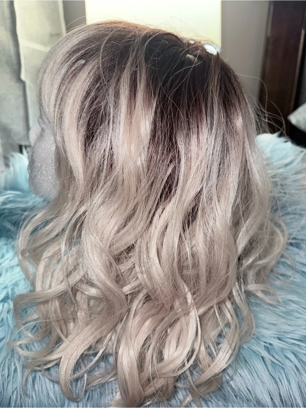 Blended Ash Blonde Ombre Women's Wig - Silver Blonde Roots**** never worn***